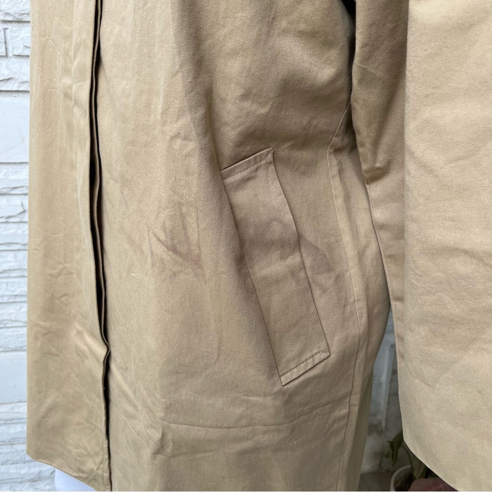 Simple Beige Collared Overcoat - Picture 7 of 9